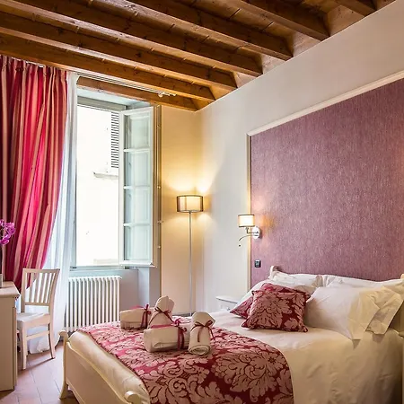 Residenza Di Via Fontana Nocleg ze śniadaniem Lukka