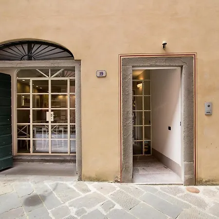 Bed & Breakfast Residenza Di Via Fontana Lucca
