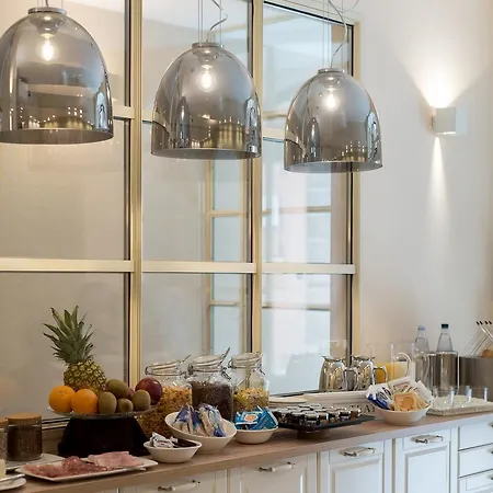 Bed & Breakfast Residenza Di Via Fontana 4*