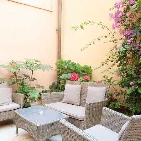 Bed & Breakfast Residenza Di Via Fontana 4*